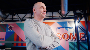 Portret: Steven Daemen, die als zij-instromer zijn eigen bedrijf combineert met het opleiden van toekomstige beroepskrachten